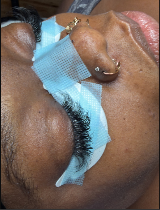 Lash extension close-up on client